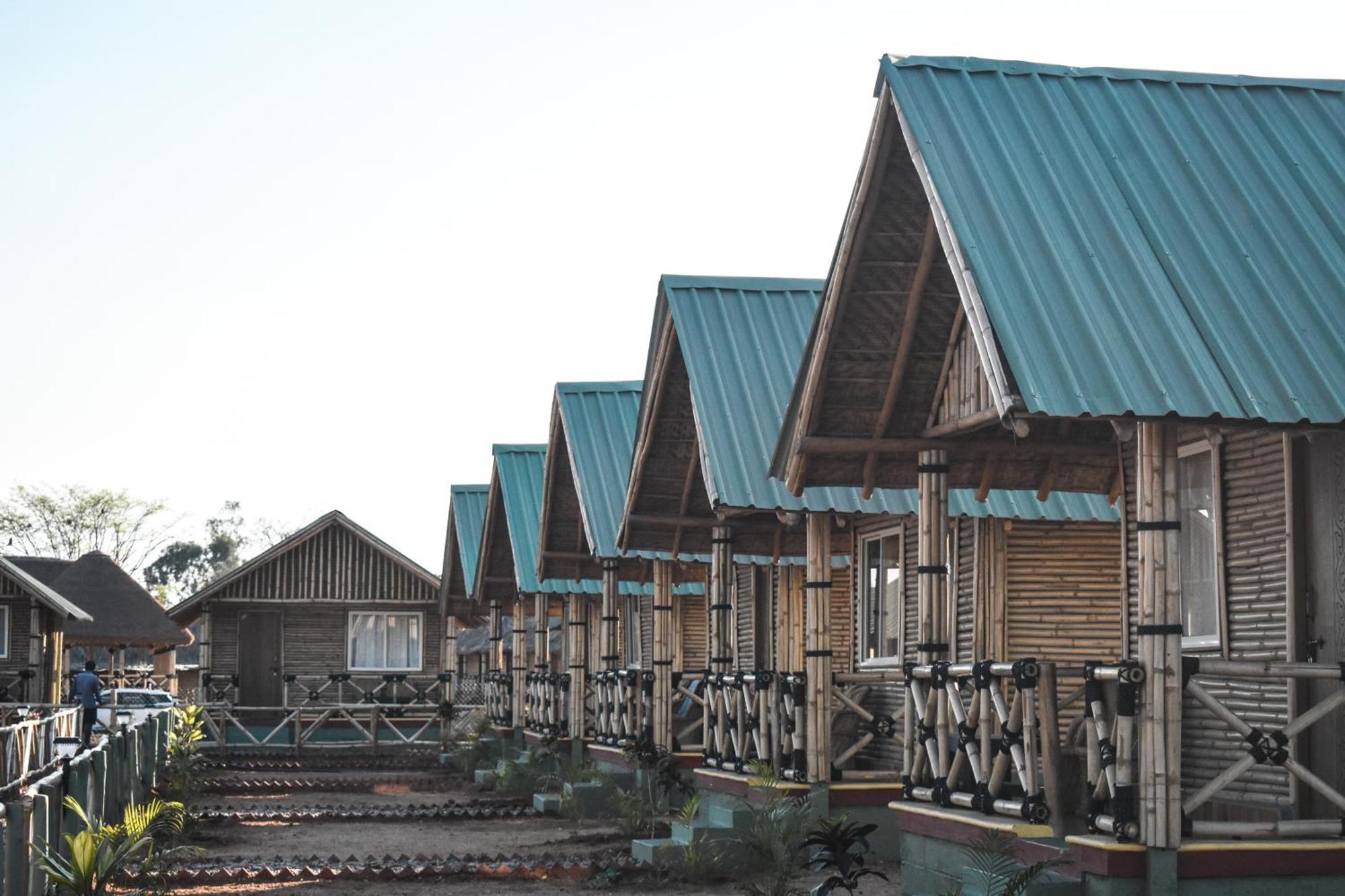 Mowgli'S Cafe Hampi & Guest House 외부 사진