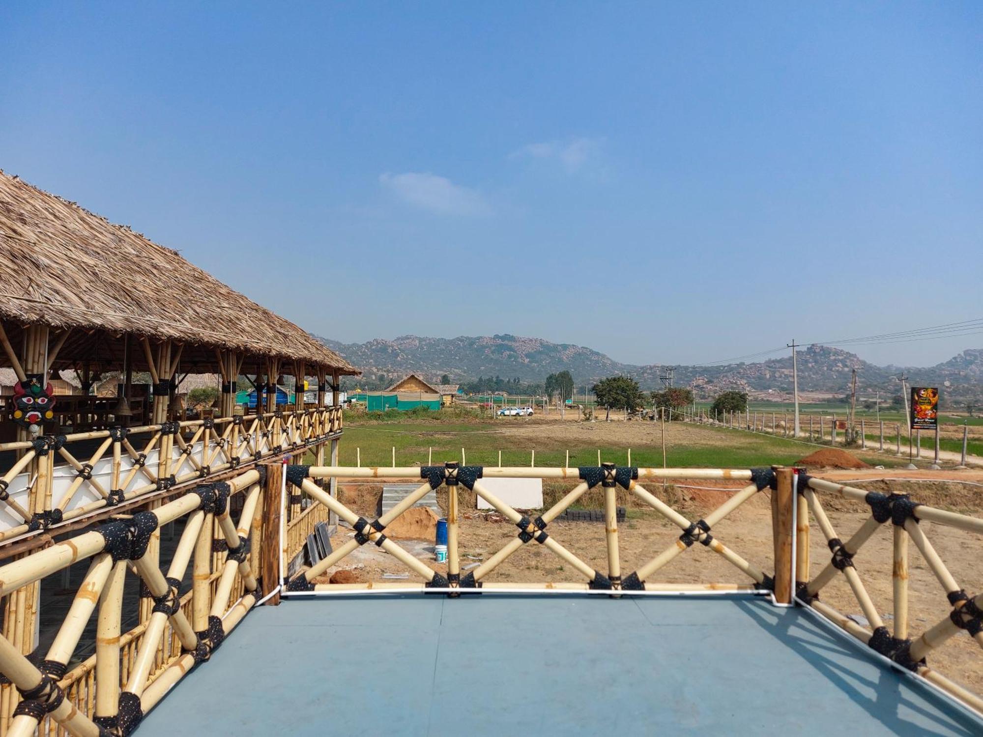 Mowgli'S Cafe Hampi & Guest House 외부 사진