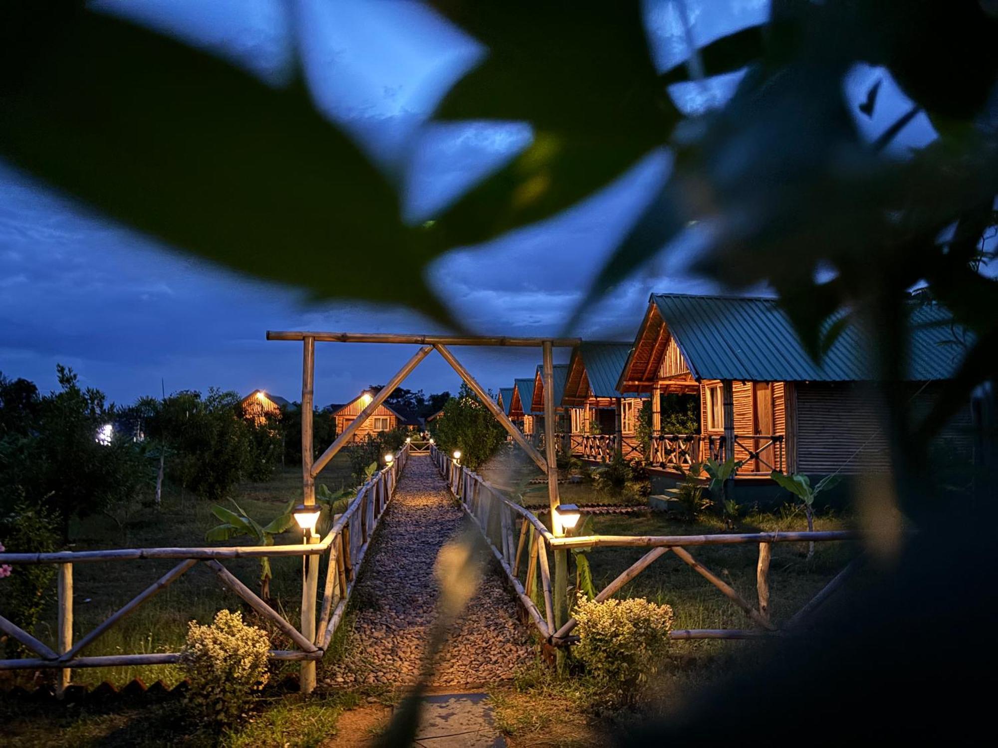 Mowgli'S Cafe Hampi & Guest House 외부 사진