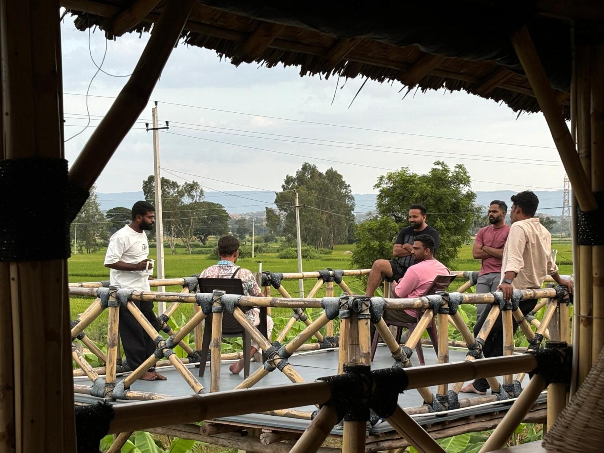 Mowgli'S Cafe Hampi & Guest House 외부 사진