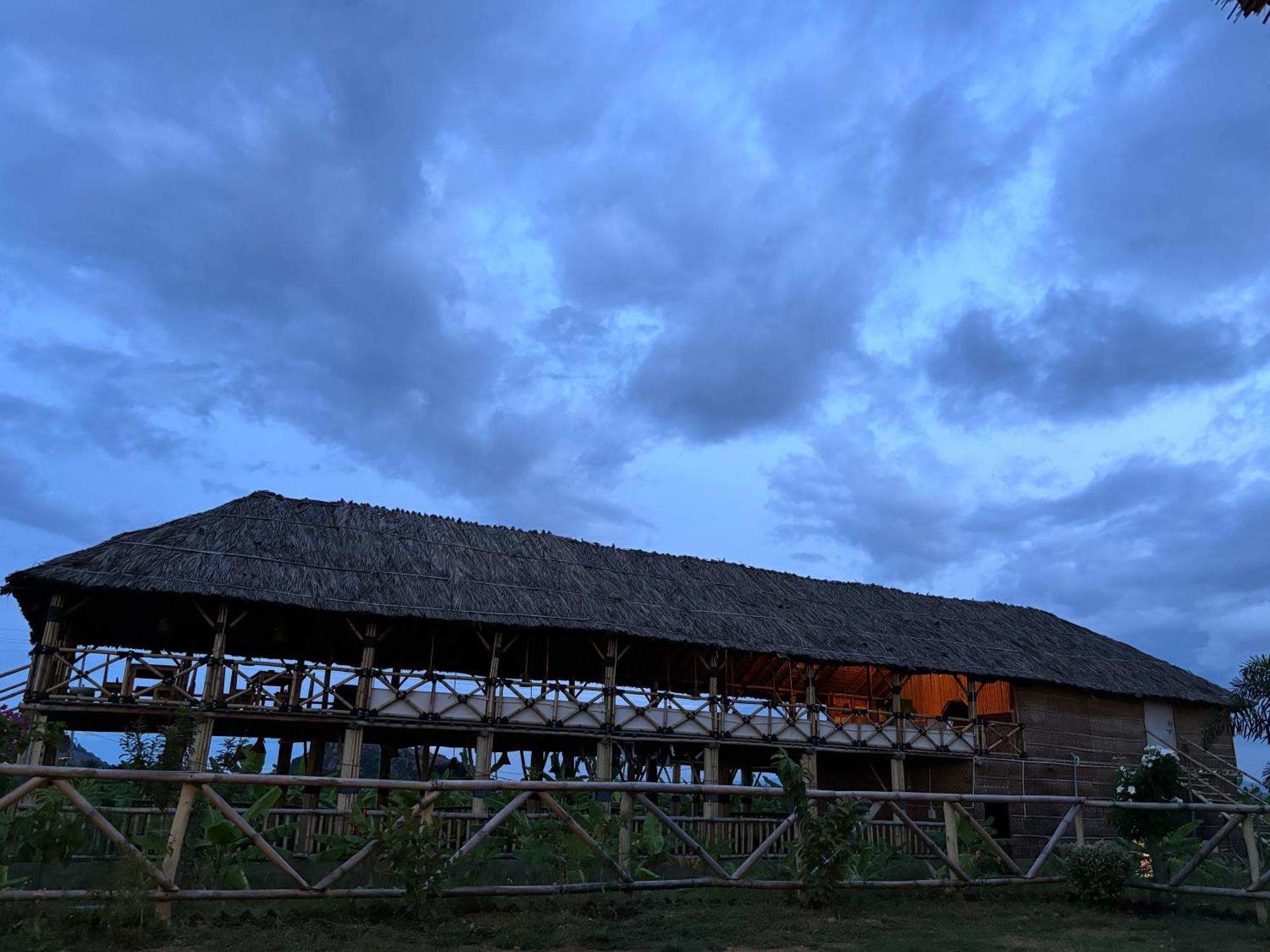 Mowgli'S Cafe Hampi & Guest House 외부 사진