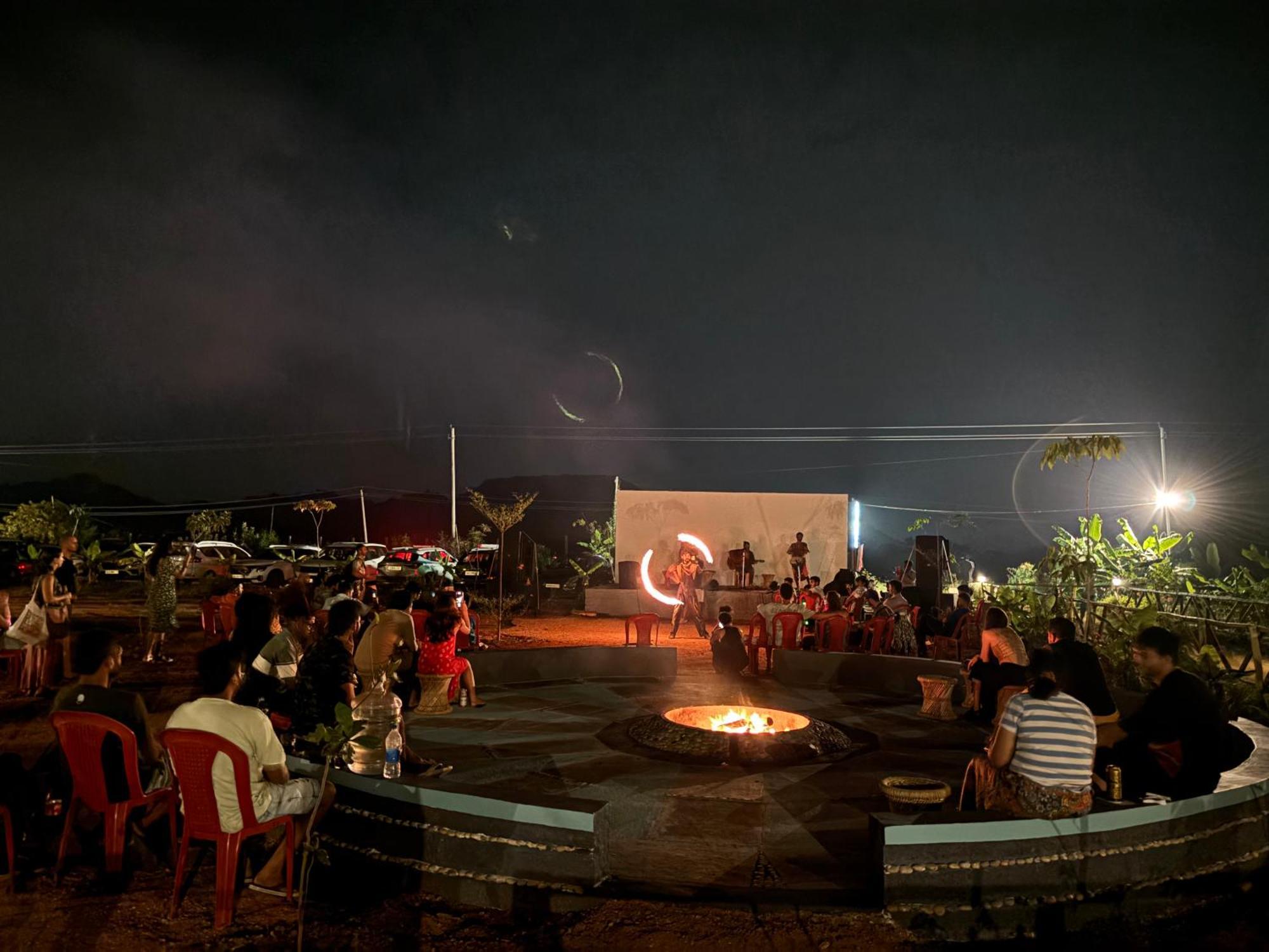 Mowgli'S Cafe Hampi & Guest House 외부 사진